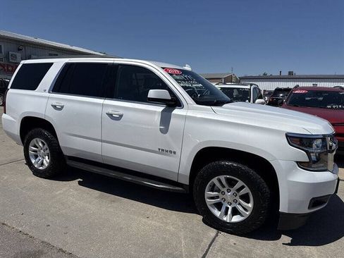 Used 2019 Chevrolet Tahoe LT w/ Luxury Package AWD/4WD image 10