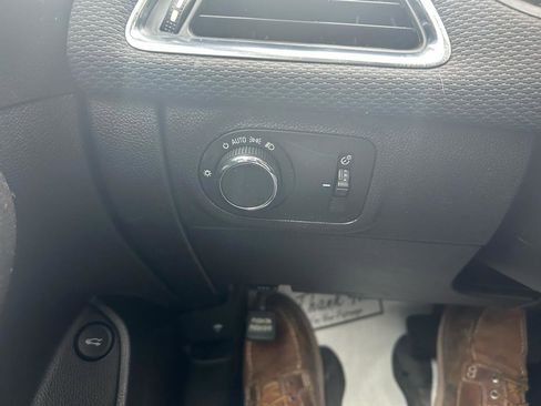 Used 2016 Chevrolet Cruze LT image 26