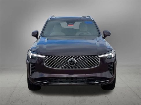 New 2026 Volvo XC90 B6 Plus w/ Protection Package Premier image 9