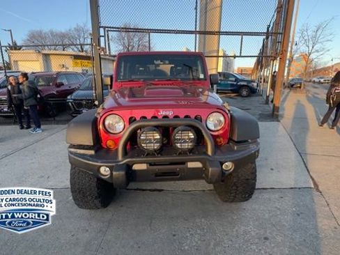 Used 2012 Jeep Wrangler Unlimited Rubicon w/ Connectivity Group AWD/4WD image 8