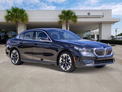 New 2026 BMW 530i w/ Premium Package RWD image 3
