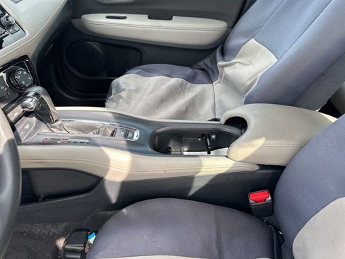 Used 2022 Honda HR-V LX image 25