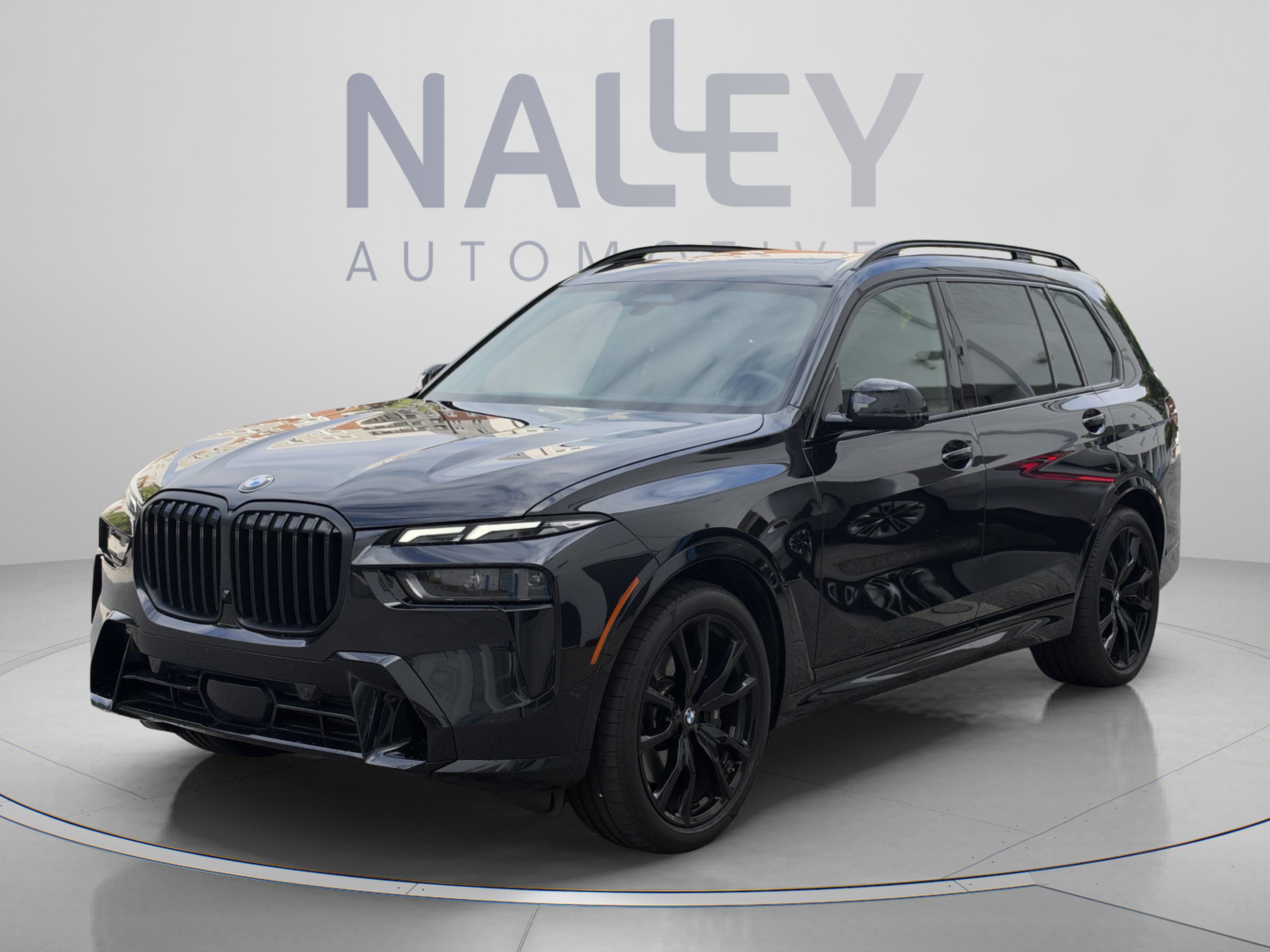 Used 2025 BMW X7 xDrive40i w/ Executive Package AWD/4WD image 1