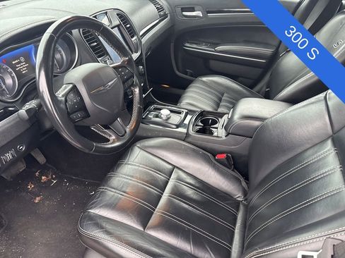 Used 2021 Chrysler 300 S image 5