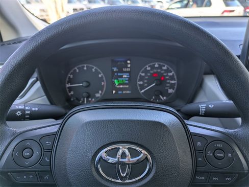 Used 2023 Toyota Corolla Cross L image 36