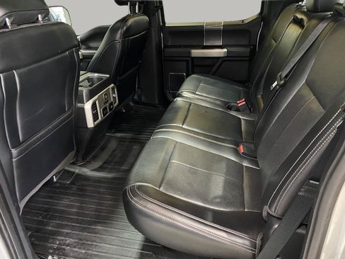 Used 2018 Ford F150 Lariat w/ Equipment Group 502A Luxury AWD/4WD image 17