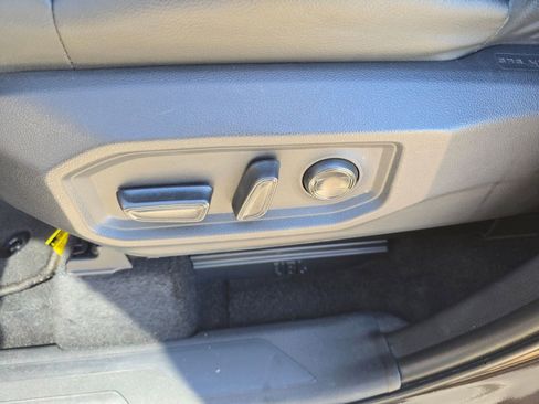 Used 2024 Toyota Tundra Limited image 12