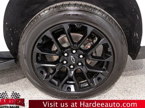 Used 2022 Chevrolet Suburban RST w/ Luxury Package AWD/4WD image 10