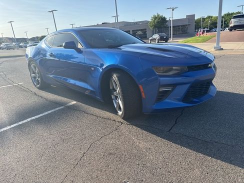 Used 2016 Chevrolet Camaro SS RWD image 3