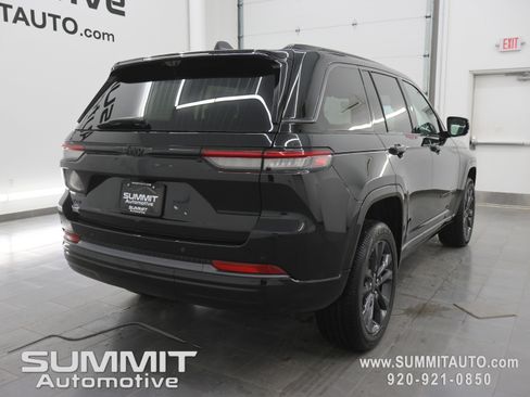 New 2026 Jeep Grand Cherokee Limited Reserve image 5