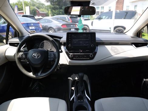 Used 2022 Toyota Corolla LE FWD image 13
