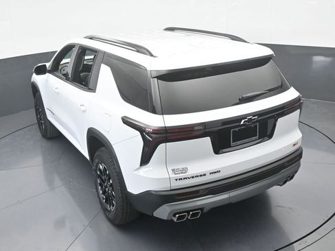 Used 2024 Chevrolet Traverse Z71 w/ Enhanced Driving Package image 64