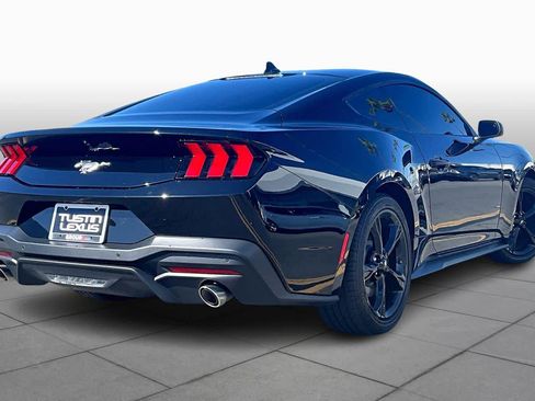 Used 2025 Ford Mustang Coupe image 11