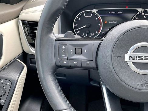 Used 2021 Nissan Rogue SV w/ Premium Package image 30