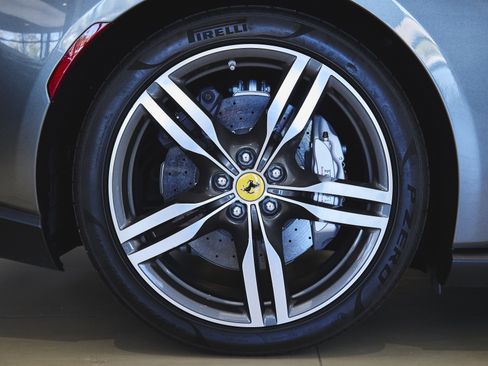 Used 2019 Ferrari Portofino image 48