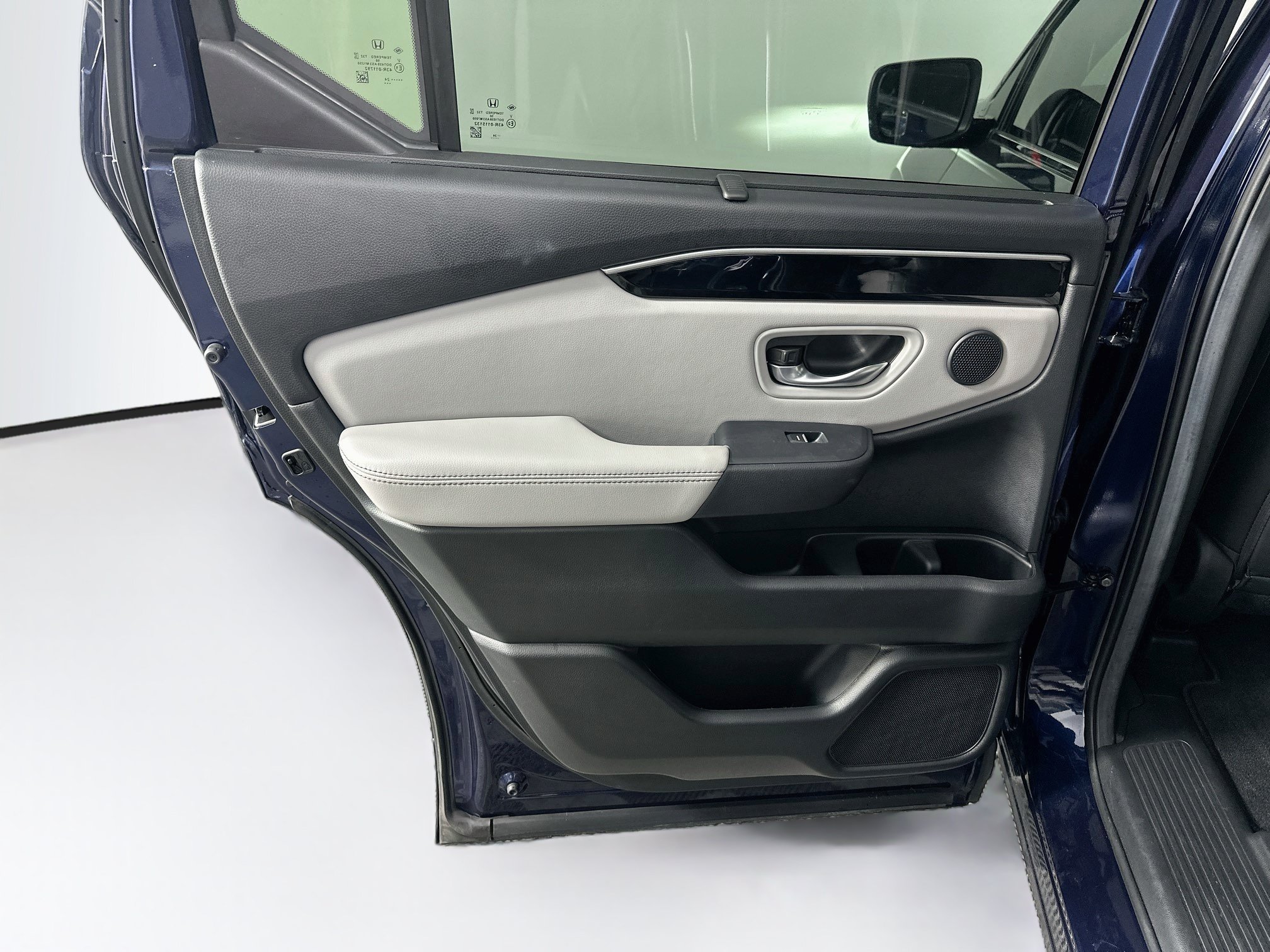 Used 2025 Honda Pilot EX-L image 25