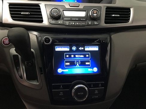Used 2016 Honda Odyssey EX image 28