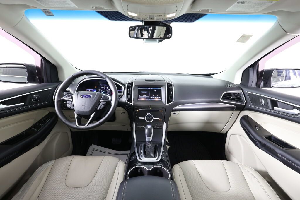 Used 2015 Ford Edge Titanium w/ Equipment Group 302A AWD/4WD image 28