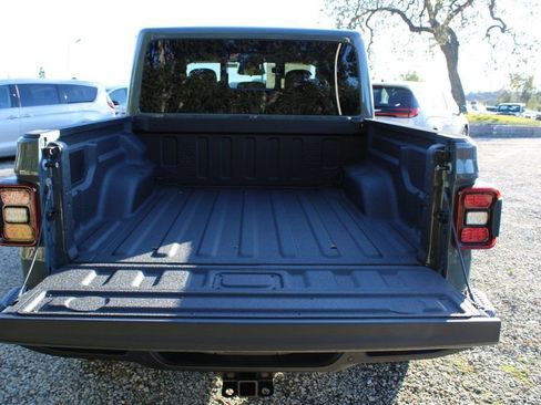 New 2026 Jeep Gladiator Mojave w/ Safety Group image 30