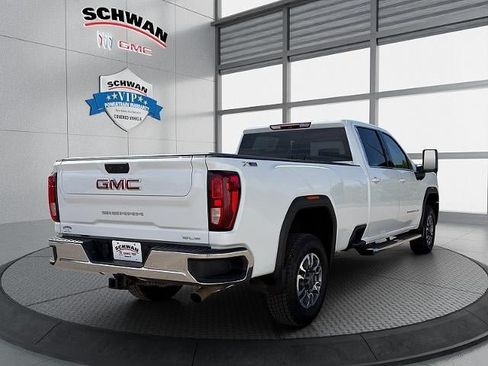 Used 2024 GMC Sierra 3500 SLE w/ SLE Convenience Package AWD/4WD image 4