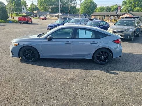Used 2023 Honda Civic Sport image 3