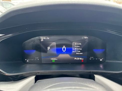 Certified 2024 Volkswagen Taos S image 21