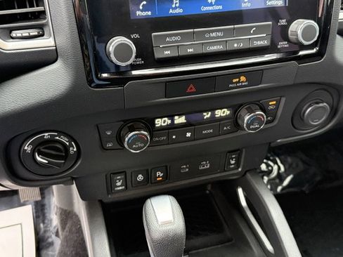 Used 2023 Nissan Frontier SV w/ SV Convenience Package AWD/4WD image 14