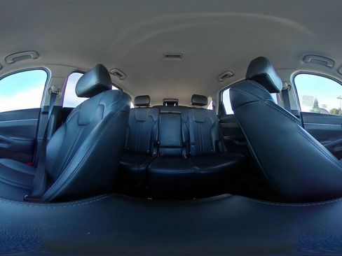 Used 2024 Kia Sorento S FWD image 45