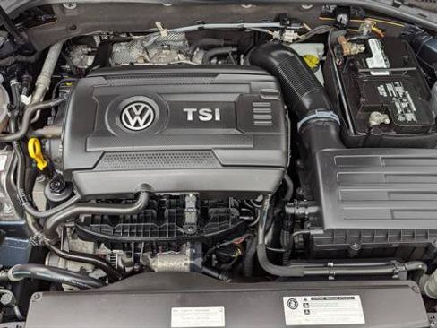 Used 2018 Volkswagen GTI S FWD image 30