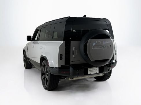 Used 2026 Land Rover Defender 110 X-Dynamic SE AWD/4WD image 3