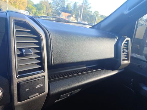 Used 2018 Ford F150 Raptor w/ Equipment Group 802A Luxury image 13