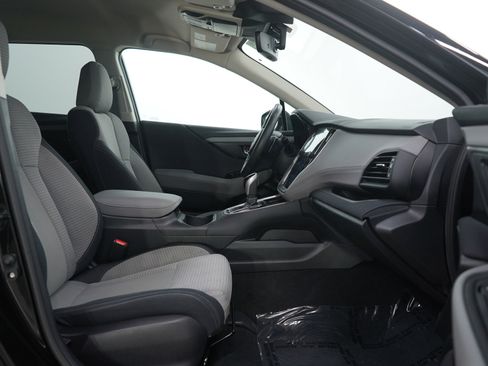 Used 2024 Subaru Outback Premium image 11