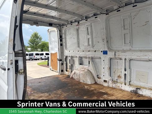 Used 2016 Mercedes-Benz Sprinter 2500 image 21