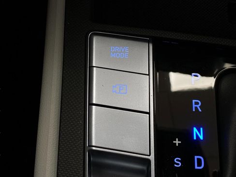 New 2026 Hyundai Elantra Limited image 26