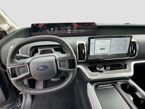 New 2026 Ford Expedition Max Platinum AWD/4WD image 7