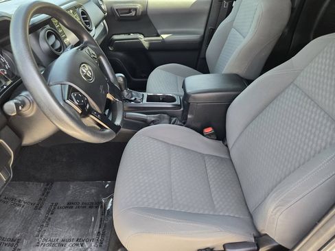 Used 2022 Toyota Tacoma SR RWD image 13