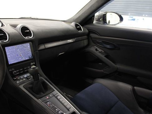 Certified 2025 Porsche 718 Cayman GT4 RS RWD image 27