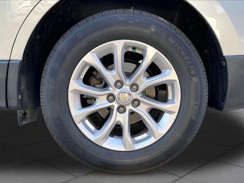 Used 2021 Chevrolet Equinox LT FWD image 10