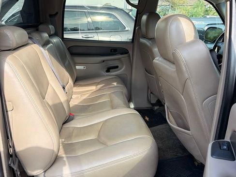 Used 2003 Chevrolet Avalanche 4x4 w/ Suspension Package, Off-Road image 8