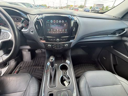 Used 2018 Chevrolet Traverse Premier w/ Driver Confidence II Package FWD image 15