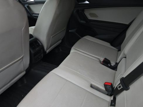 Used 2019 Volkswagen Tiguan S image 16