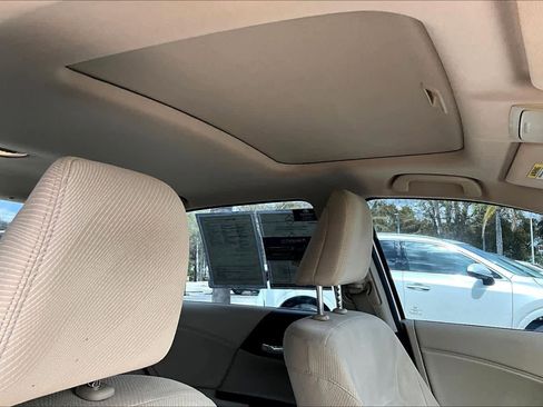 Used 2016 Honda Accord EX image 13