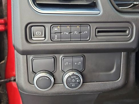 Used 2021 GMC Yukon XL SLT RWD image 13