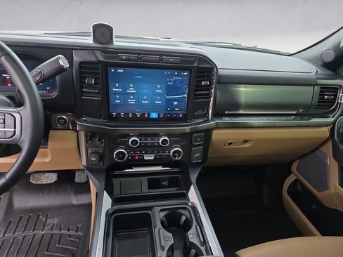 Used 2024 Ford F350 Lariat w/ Chrome Package image 10