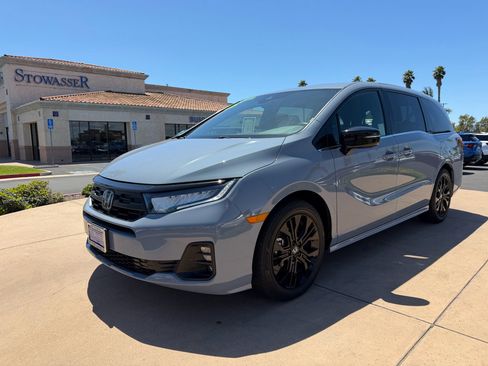 Used 2025 Honda Odyssey Sport-L image 1