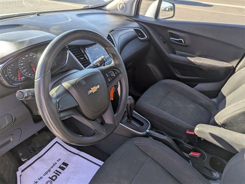 Used 2018 Chevrolet Trax LS AWD/4WD image 12
