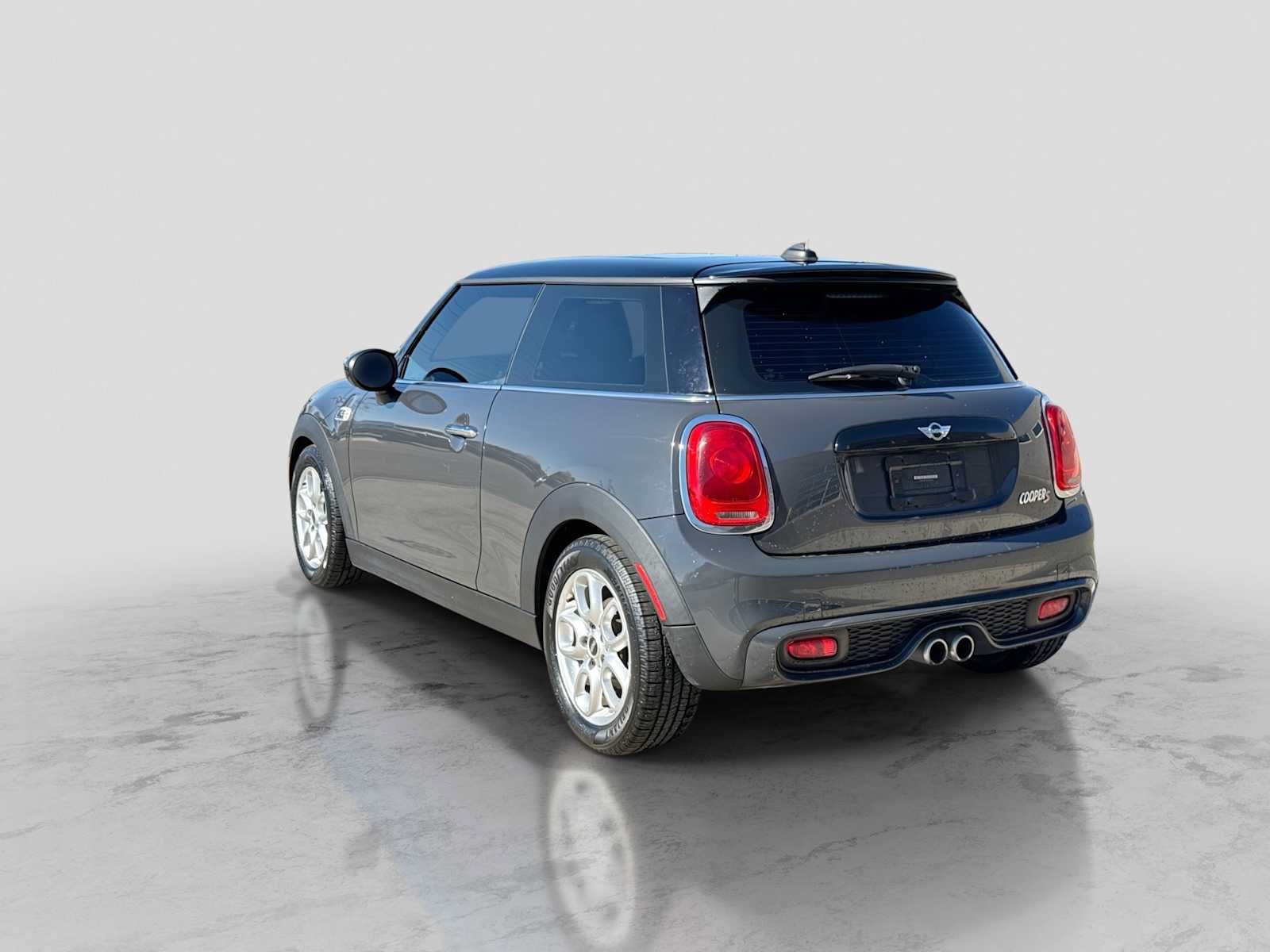 Used 2018 MINI Cooper S FWD image 4