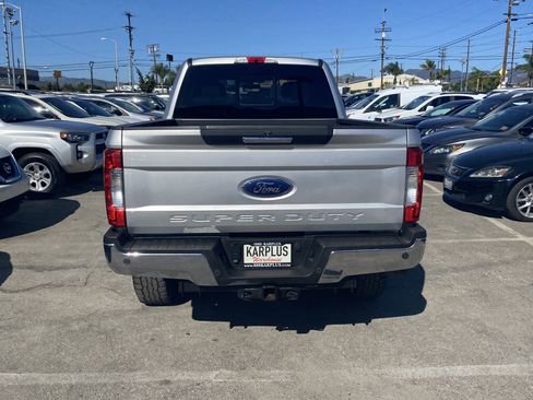 Used 2017 Ford F250 XLT w/ XLT Premium Package image 10