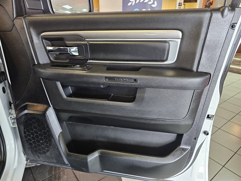 Used 2024 RAM 1500 Warlock AWD/4WD image 31