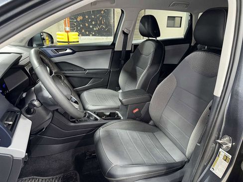 Used 2022 Volkswagen Taos SE image 15